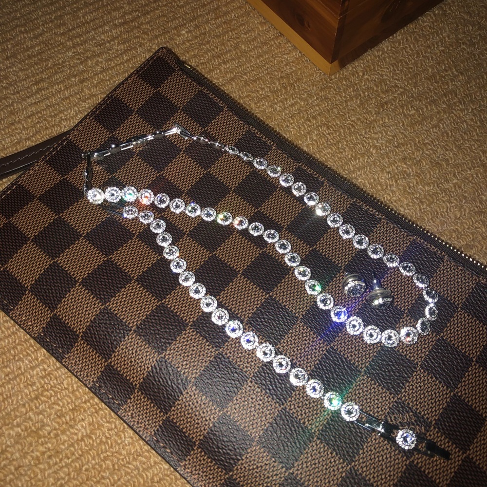 SWARVOSKI ANGELIC NECKLACE BRACELET EARRING SET